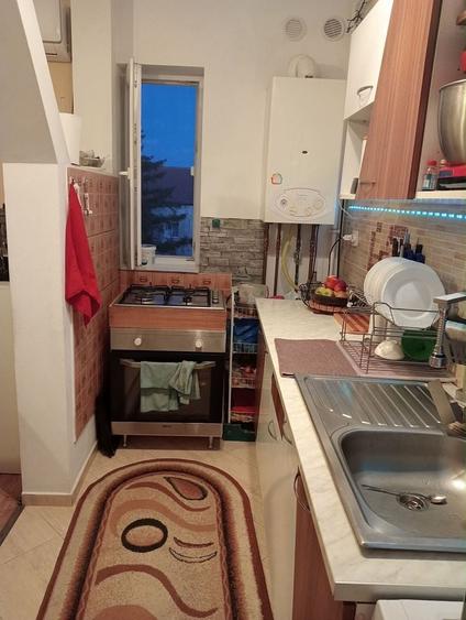 Apartament cu 2 camere semidecomandat în Girocului