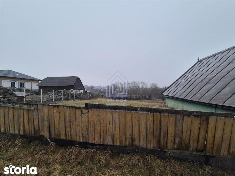 Teren de 2300 mp, în Moara