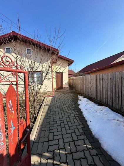 Casă cu 2 camere cu Teren 141 Mp în Central