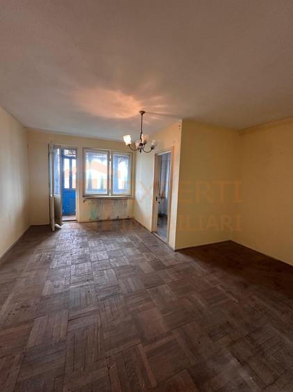 Garsonieră semidecomandată în Tomis III