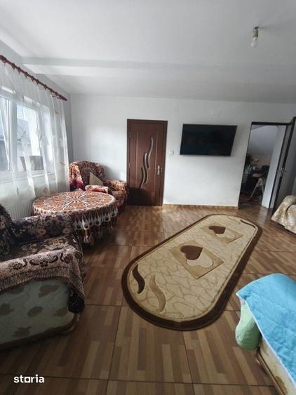 Casă cu 4 camere cu Teren 6000 Mp în Bălcăuți