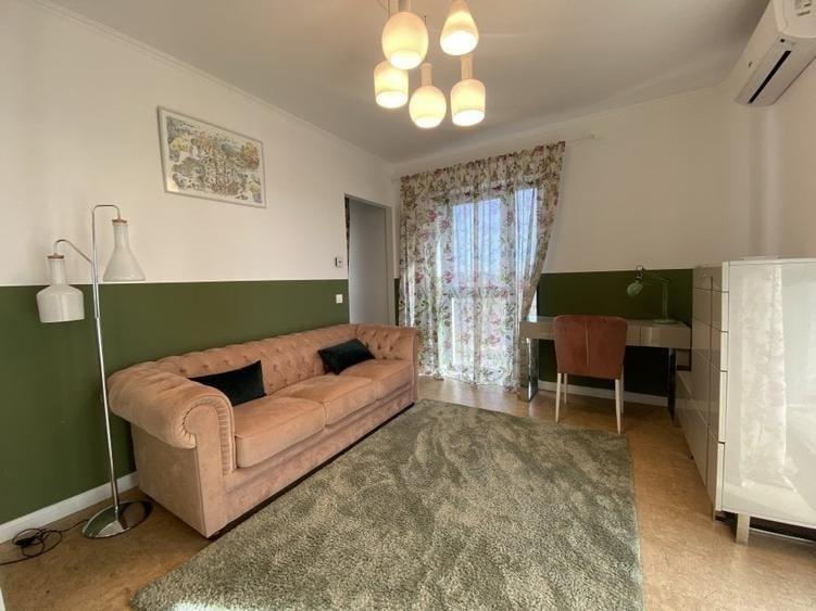 Apartament cu 4 camere decomandat, mobilat în Sisești
