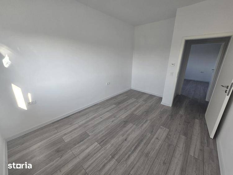 Casă cu 4 camere cu Teren 250 Mp în Moșnița Nouă