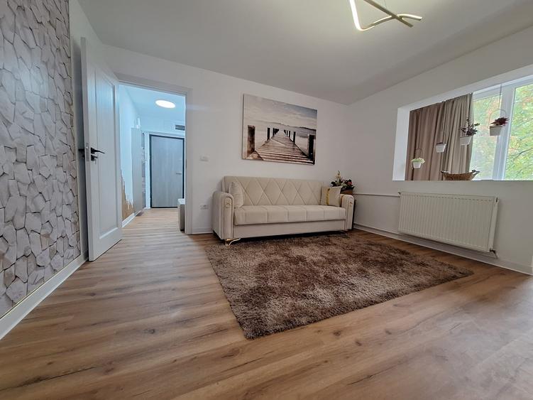 Apartament cu 2 camere semidecomandat, mobilat în Girocului