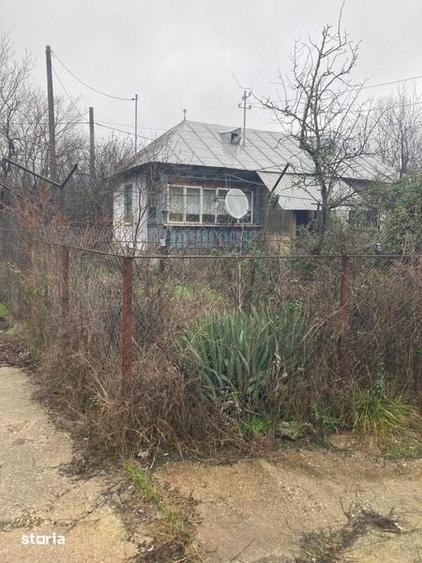 Casă cu 3 camere cu Teren 2448 Mp în Bârla