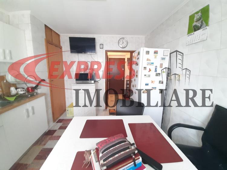 Apartament cu 2 camere decomandat în Berceni