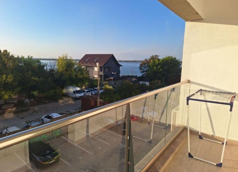 Apartament cu 2 camere semidecomandat, mobilat în Lacul Morii