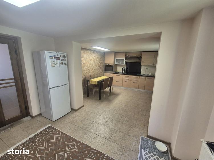 Casă cu 4 camere cu Teren 960 Mp în Central