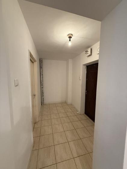 Apartament cu 2 camere decomandat în Precista