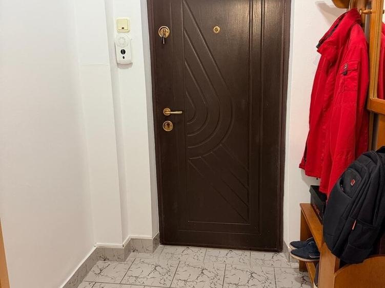 Apartament cu 2 camere semidecomandat în Baba Novac