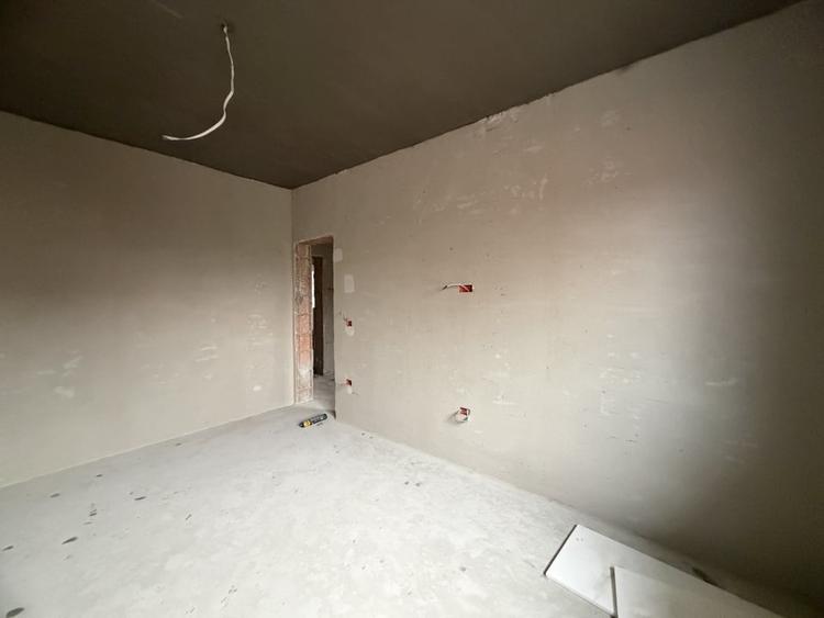 Duplex cu 4 camere cu Canalizare în Moșnița Veche