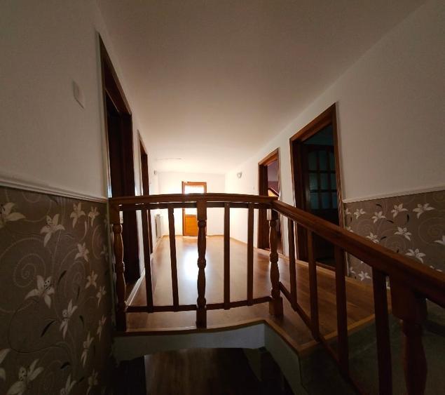 Casă individuală cu 4 camere cu Teren 750 Mp în Șendreni