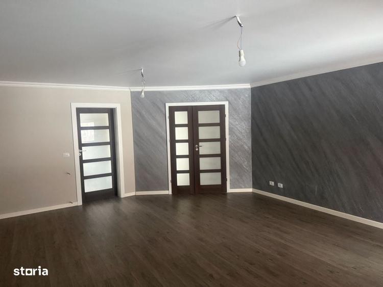 Casă cu 4 camere în Gura Văii