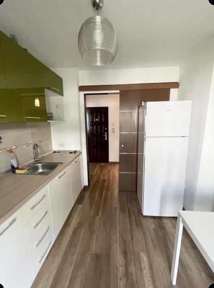 Apartament cu 2 camere decomandat, mobilat în Crângași