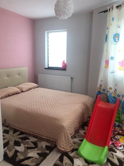 Casă individuală cu 5 camere cu Teren 300 Mp în Micești