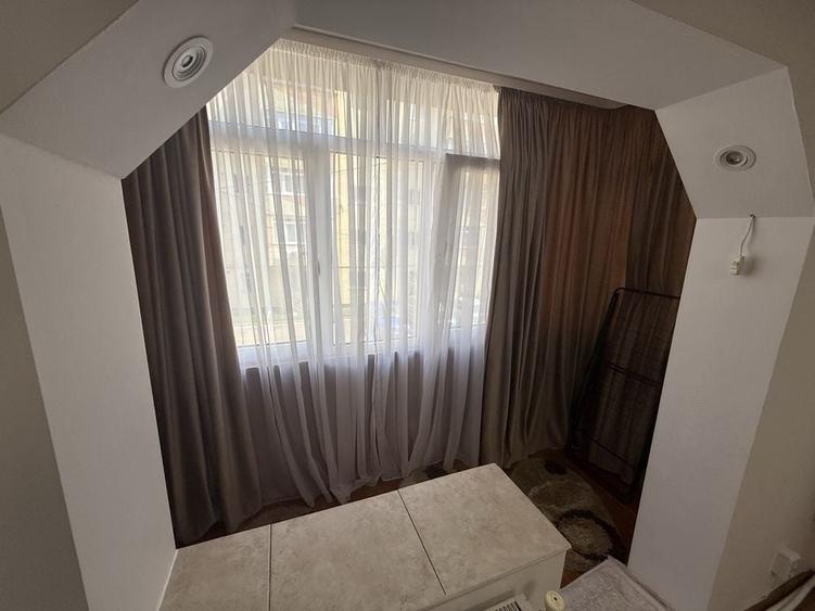 Apartament cu 2 camere nedecomandat în Central