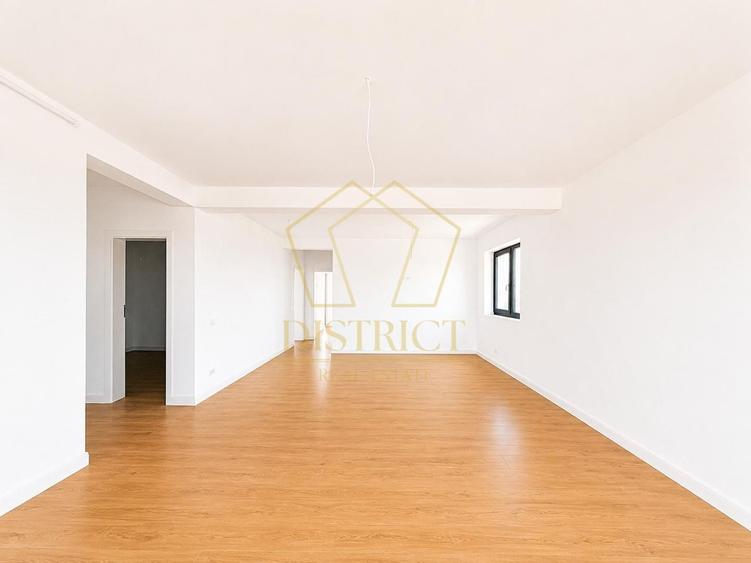 Apartament cu 4 camere decomandat în Torontalului