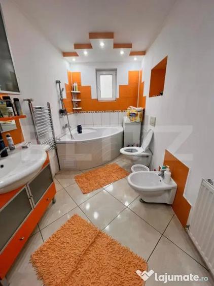 Apartament cu 3 camere decomandat în Central