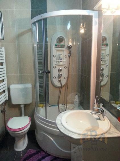 Casă individuală cu 6 camere cu Canalizare în Cihei