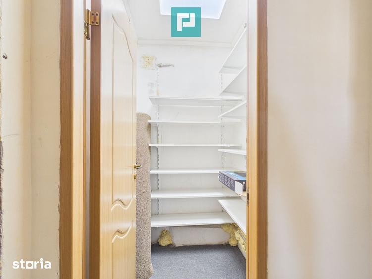 Apartament cu 3 camere decomandat în Nufărul