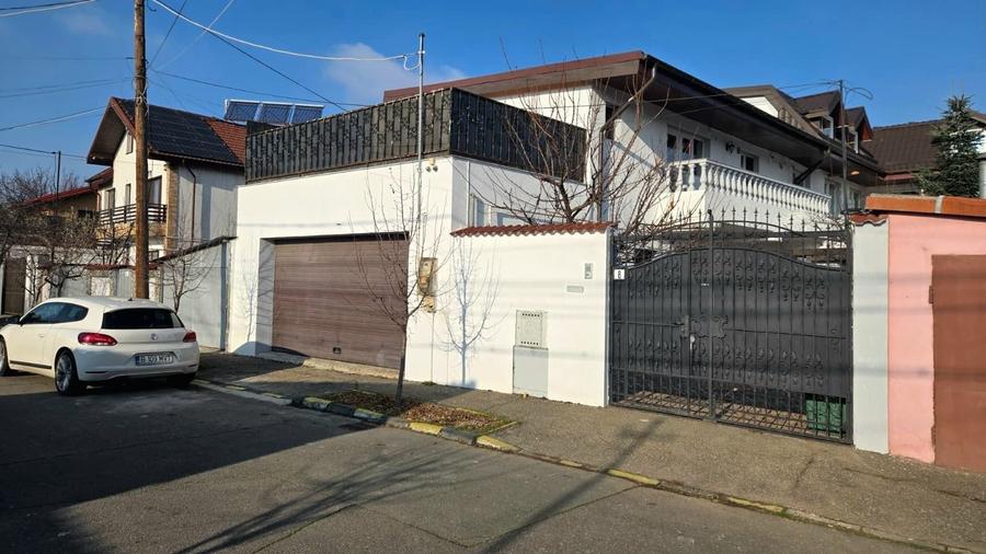 Casă cu 4 camere în 16 Februarie