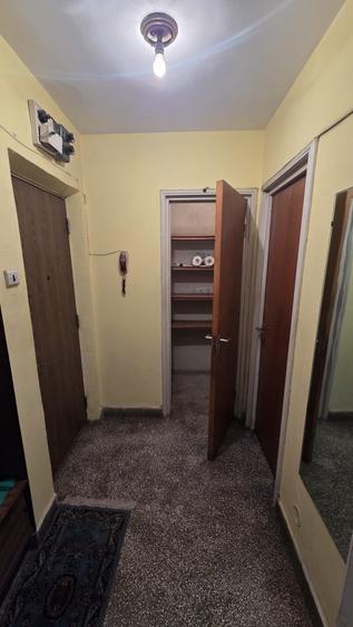 Apartament cu 2 camere semidecomandat în Obor