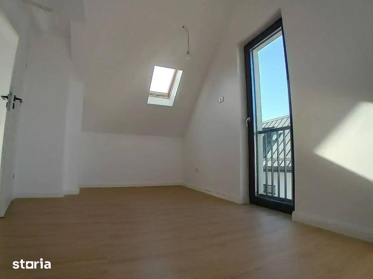 Casă cu 5 camere cu Teren 175 Mp în Străulești