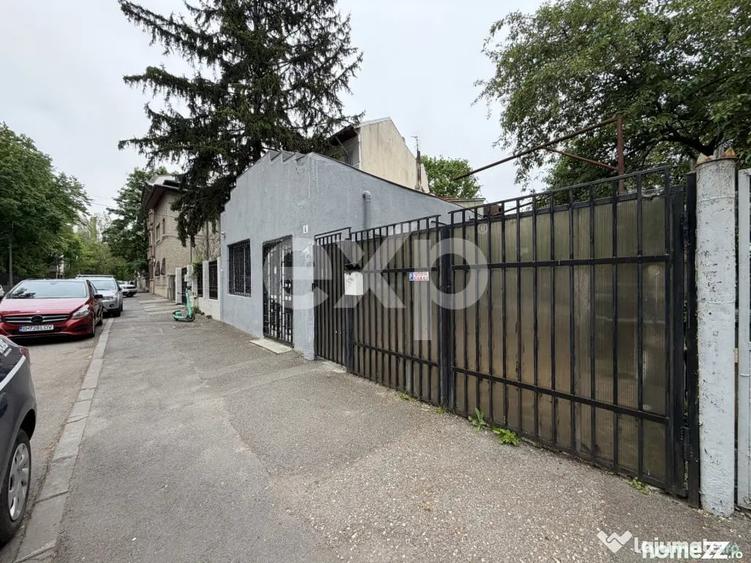 Casă cu 6 camere cu Teren 306 Mp în Central