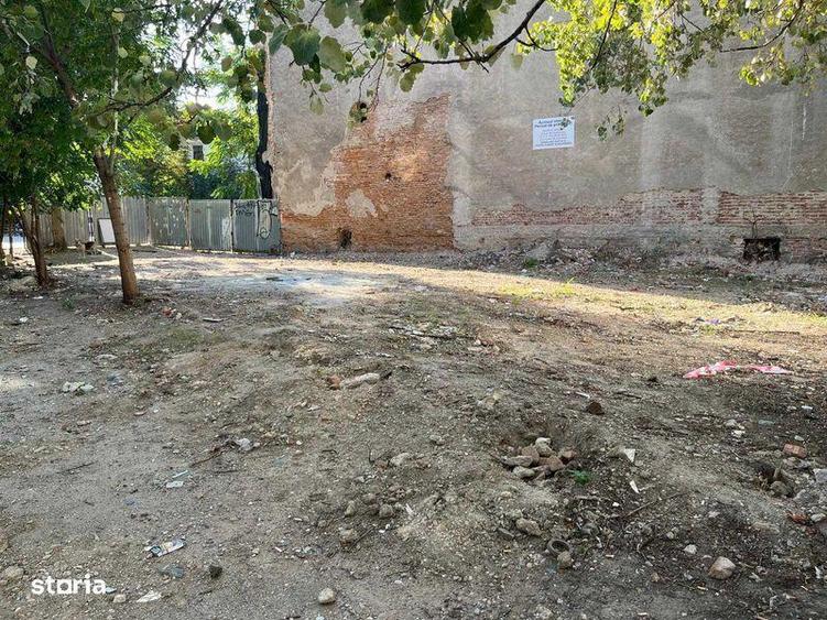 Teren de 405 mp, în Splaiul Independenței