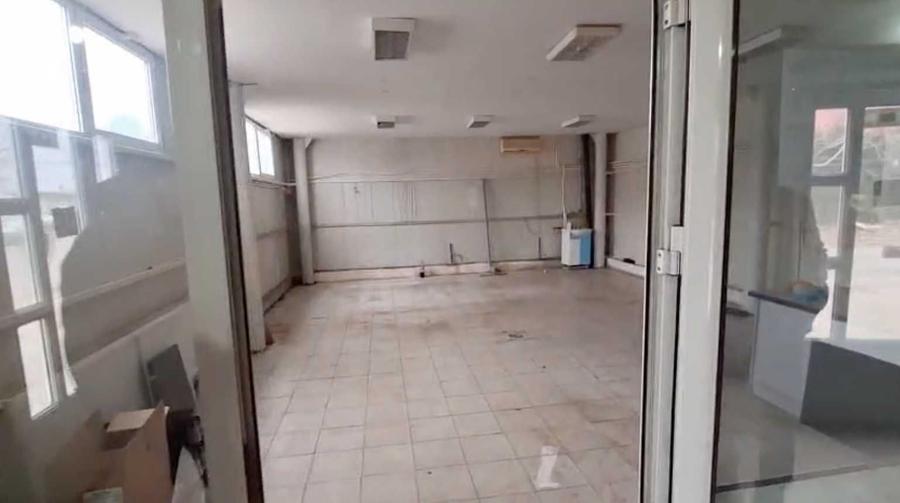 Spațiu comercial, de 800 mp, în Central
