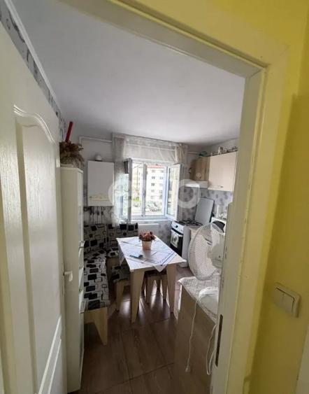 Apartament cu 2 camere decomandat, mobilat în Micro 6