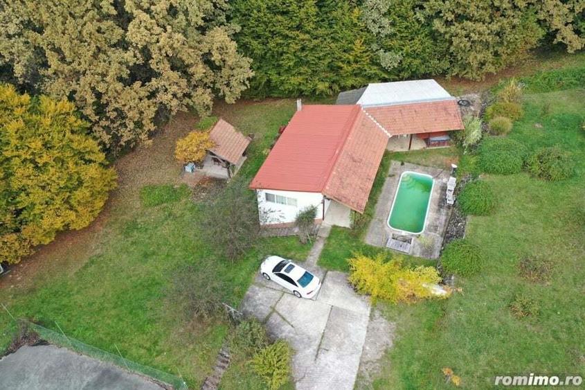 Casă cu 5 camere cu Teren 60875 Mp în Beiuș