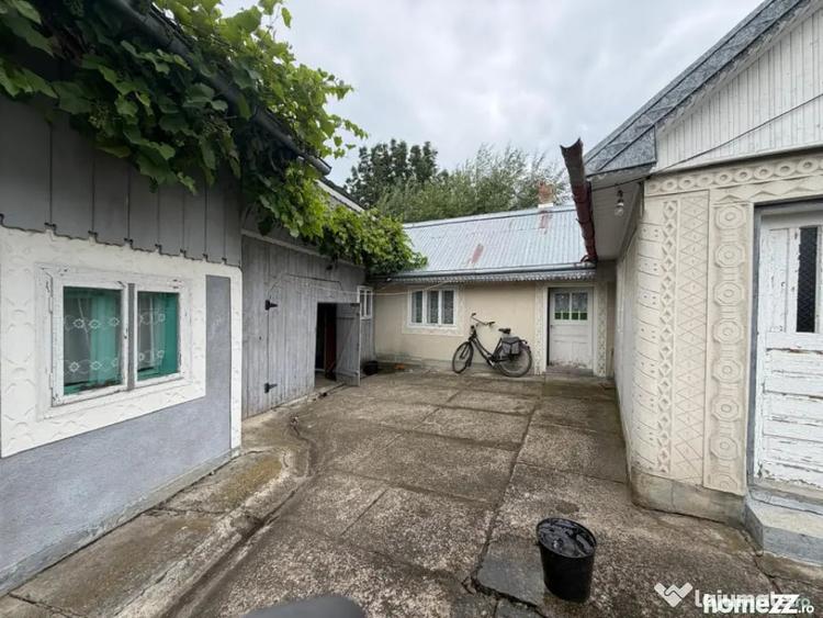 Casă cu 2 camere cu Teren 2100 Mp în Bălcăuți