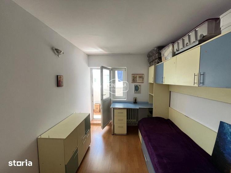 Apartament cu 3 camere decomandat în Central