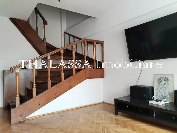 Apartament cu 3 camere decomandat, mobilat în Ultracentral