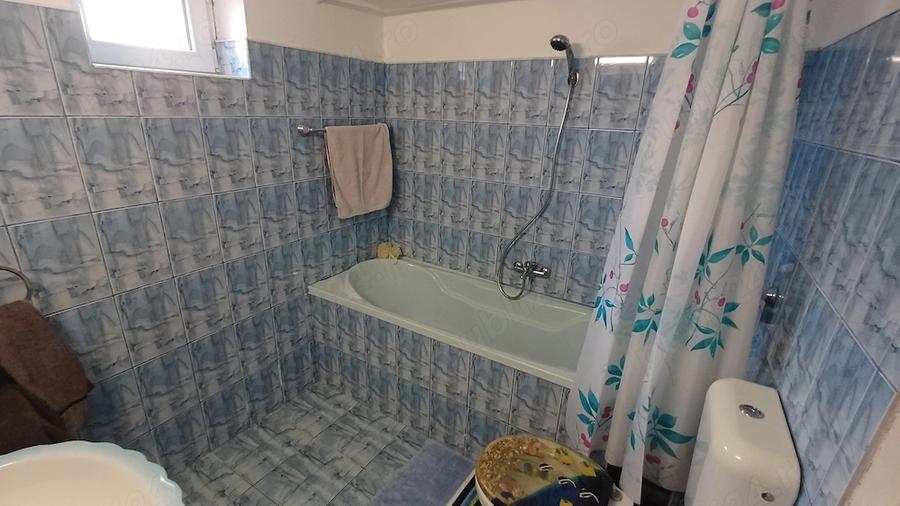 Casă cu 3 camere cu Teren 526 Mp în Vinerea
