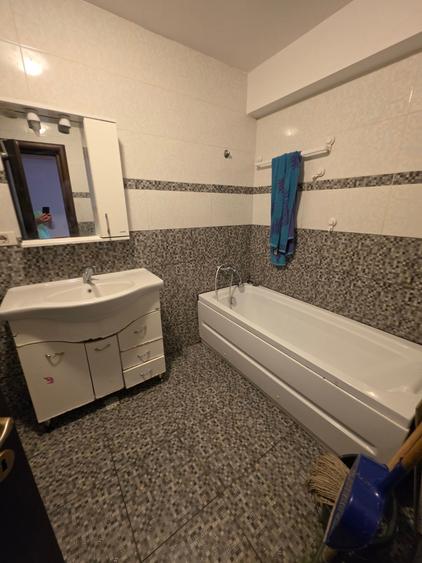 Apartament cu 3 camere semidecomandat în Nicolae Grigorescu
