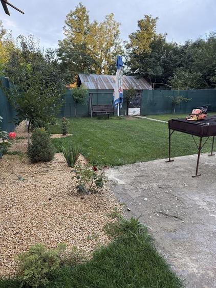 Casă cu 4 camere în Stâlpu