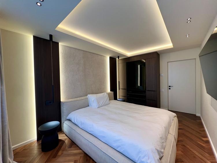 Apartament cu 3 camere semidecomandat, mobilat în Gruia