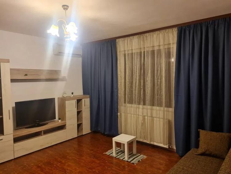 Apartament cu 2 camere semidecomandat, mobilat în 1 Mai