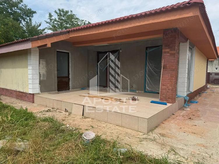 Casă cu Teren 500 Mp în Sânmihaiu Român