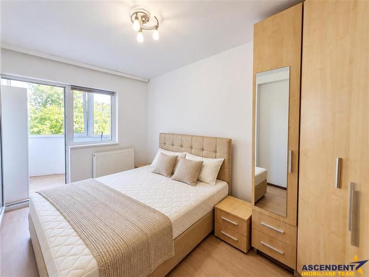 Apartament cu 2 camere decomandat, mobilat în Tractorul