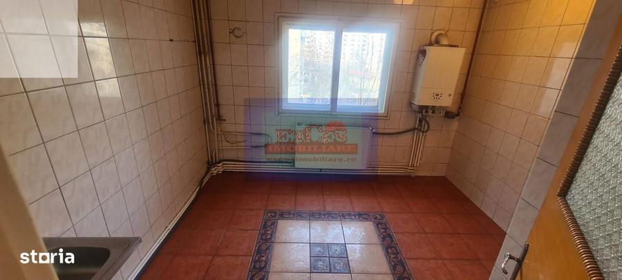 Apartament cu 3 camere decomandat în 13 Septembrie