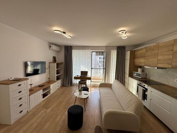 Apartament cu 2 camere decomandat în Pipera