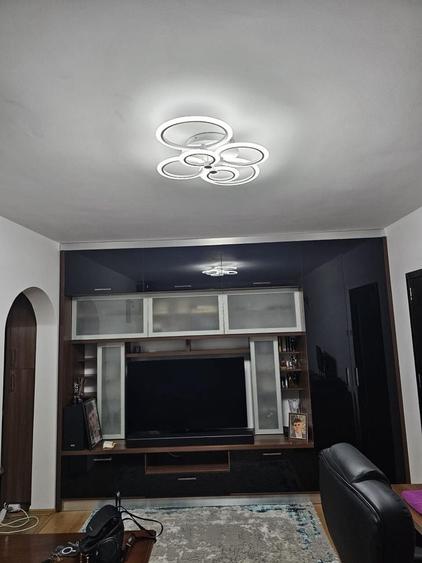 Apartament cu 2 camere semidecomandat în Titan