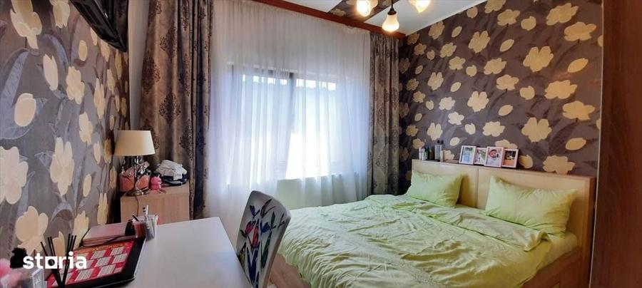 Casă cu 8 camere cu Teren 320 Mp în Cumpăna