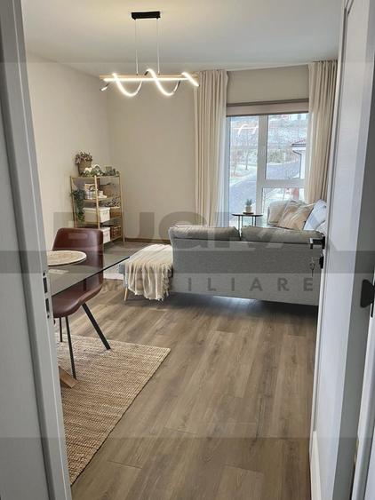 Apartament cu 2 camere semidecomandat, mobilat în Iris