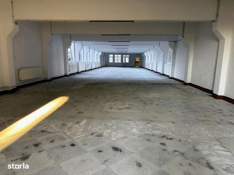 Spațiu comercial, de 310 mp, în Mârșa