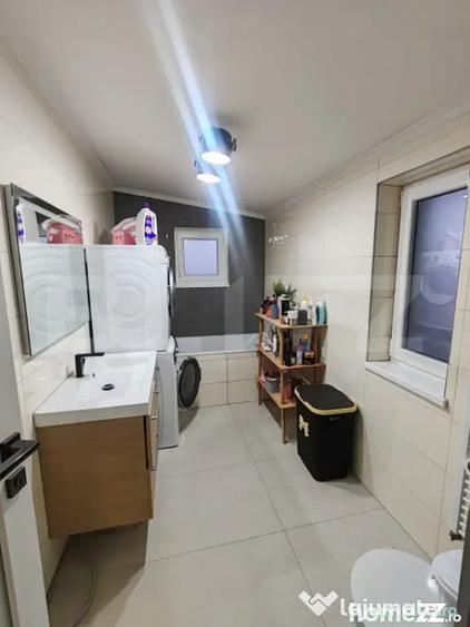 Casă cu 5 camere cu Teren 430 Mp în Central