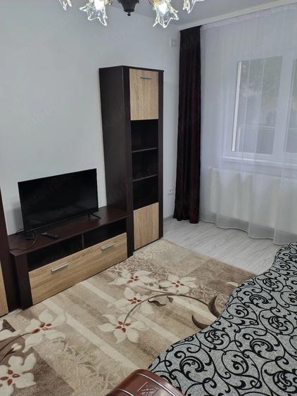 Garsonieră decomandată în Viziru 1